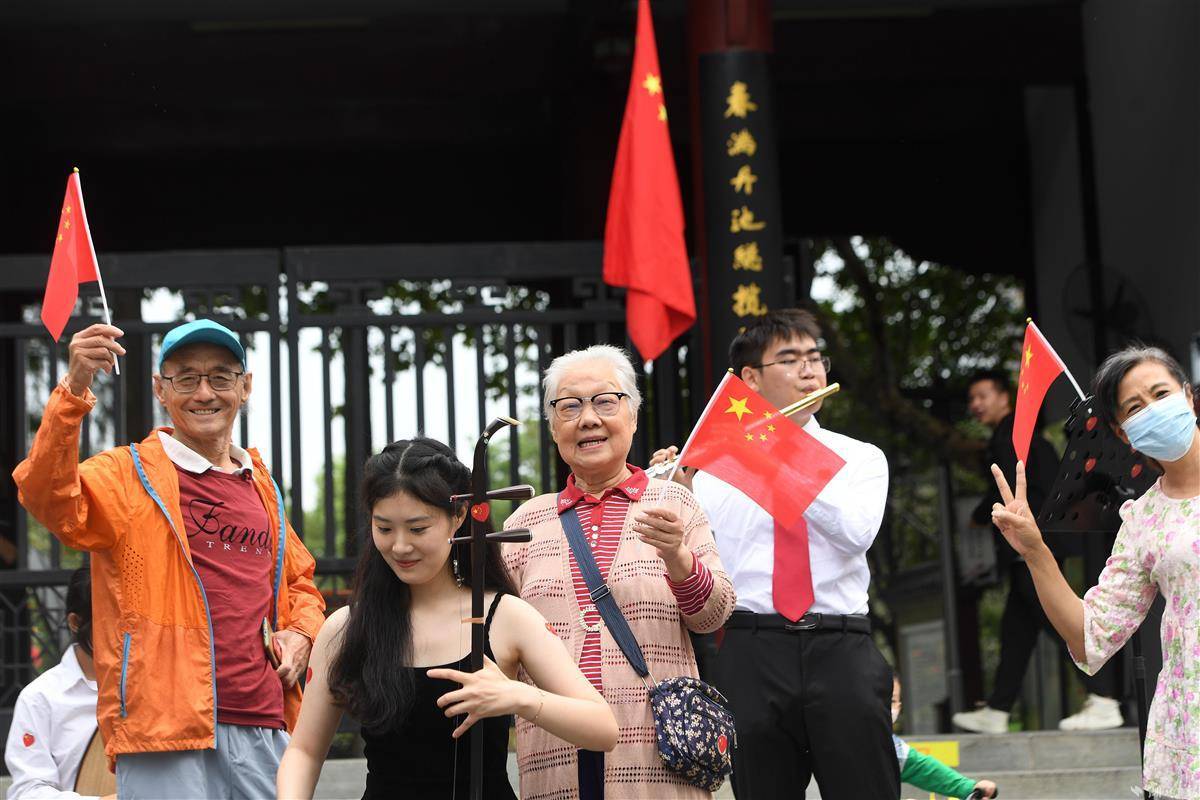 快乐三张牌炸金花